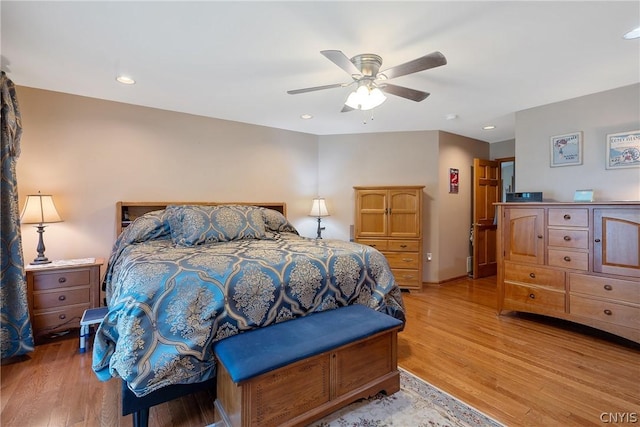 bedroom featuring light wood-style flooring, baseboards, recessed lighting, and ceiling fan