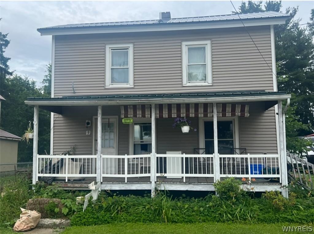 view of front of house with a porch