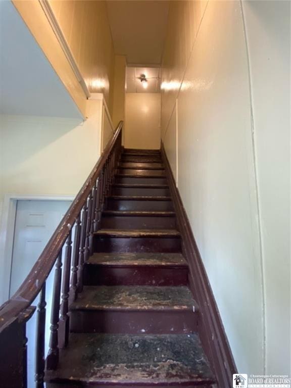 51 Fairmount Ave, Jamestown, NY 14701 - view of stairs