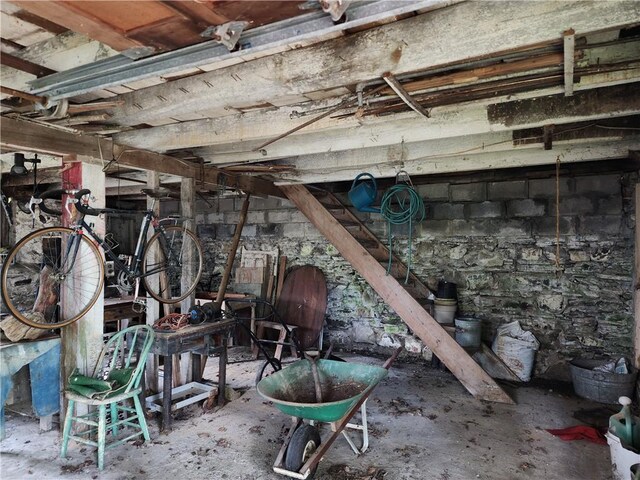 view of miscellaneous room