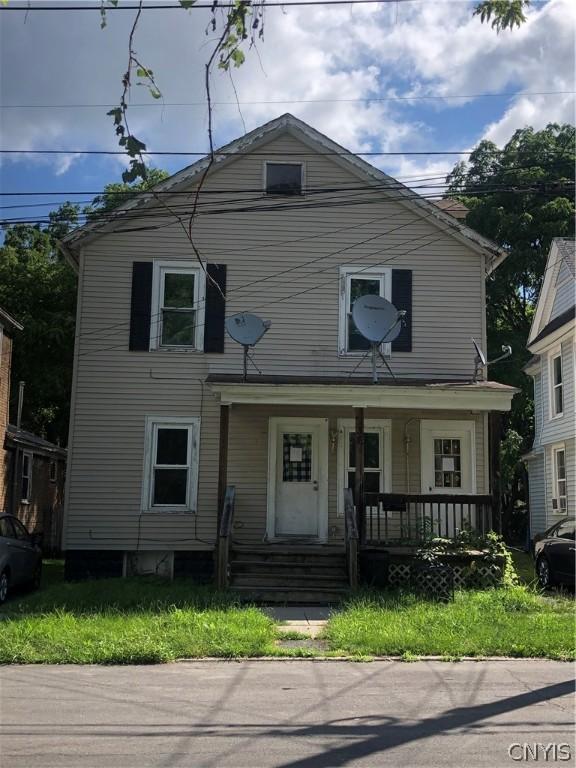 view of front of home featuring covered porch