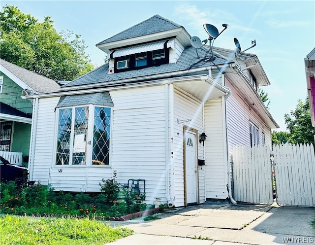 view of front of house