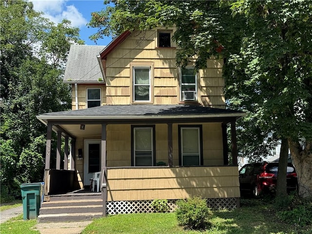 view of front facade featuring covered porch