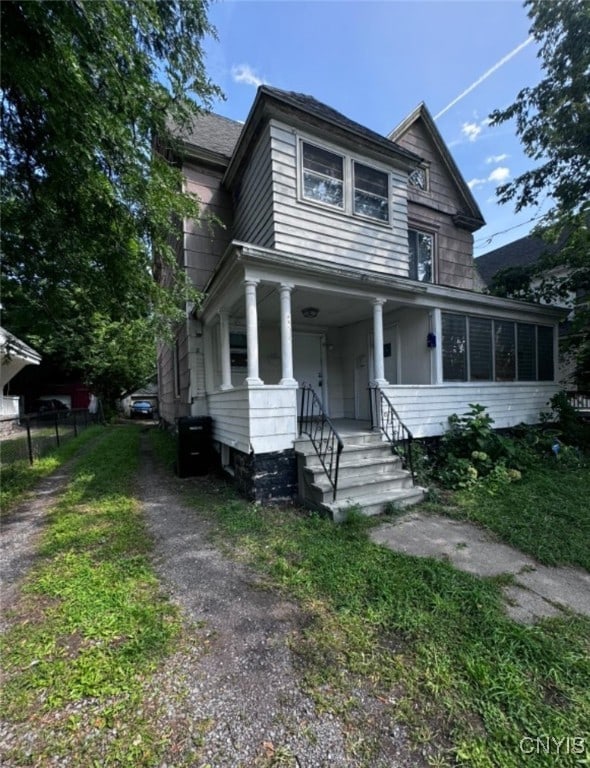 view of front of home