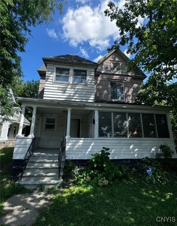 view of front of home