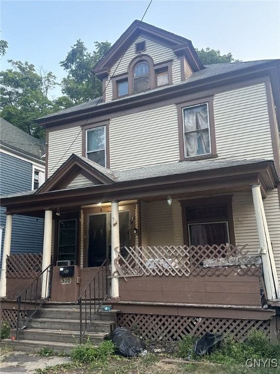 view of front facade with a porch