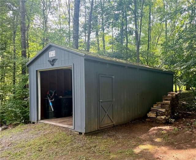 view of outbuilding