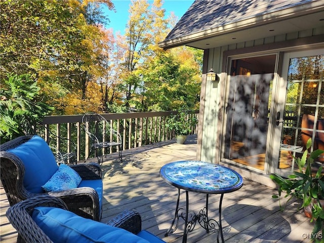 1666 Buffs Blf, Skaneateles, NY 13152 - view of wooden deck