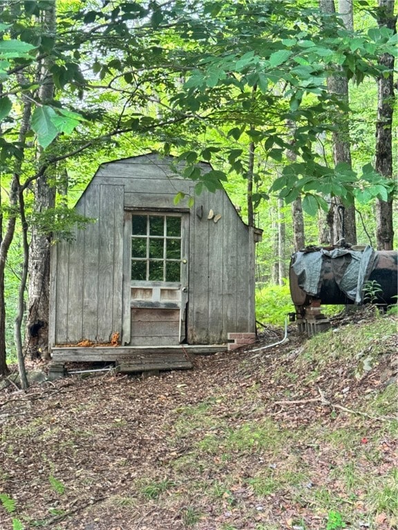 view of outdoor structure