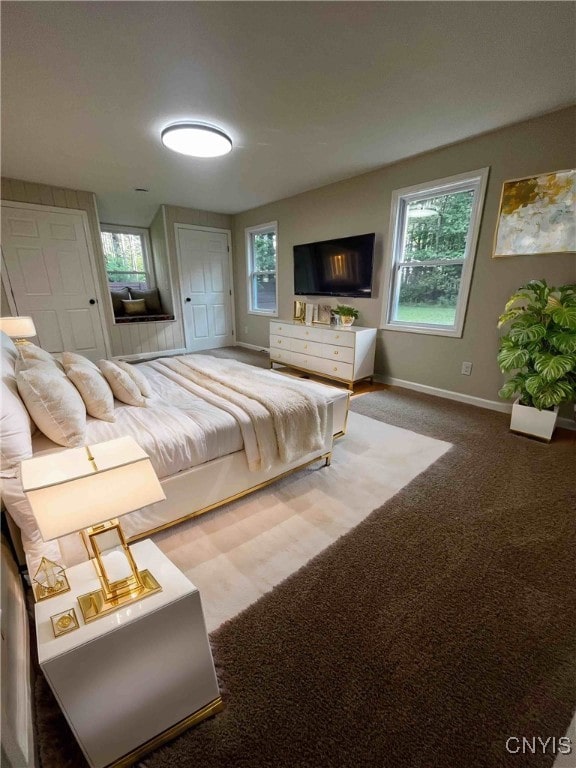 bedroom featuring carpet flooring