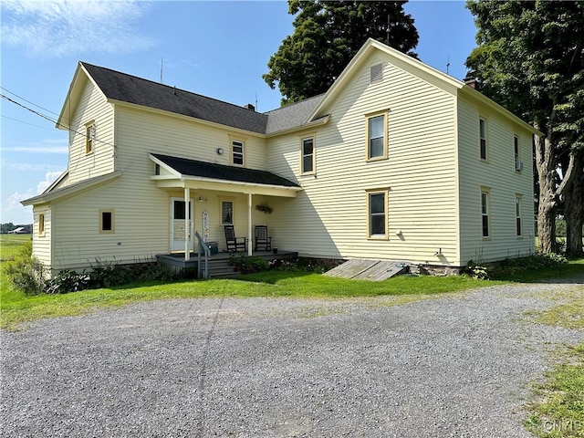 view of front of property