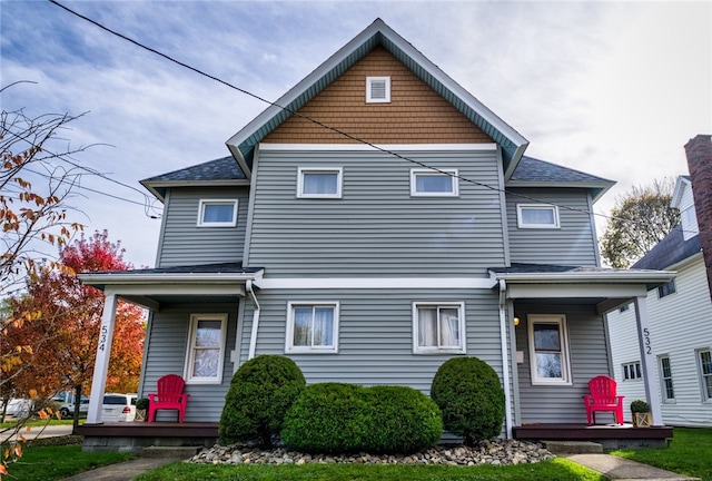 view of front of home with covered porch