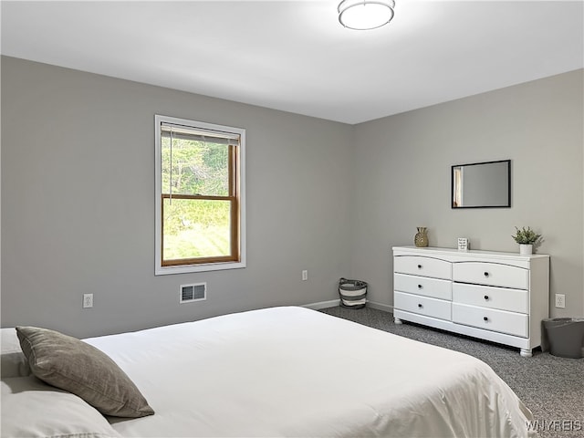 bedroom featuring carpet floors