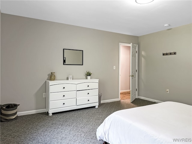 bedroom featuring carpet floors