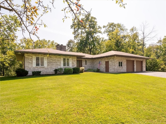 view of front of house with a front yard