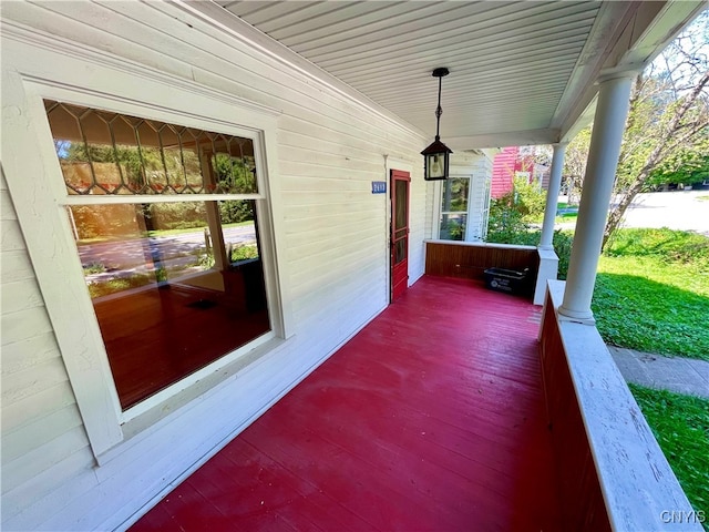 view of patio / terrace with covered porch