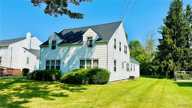 exterior space featuring a lawn