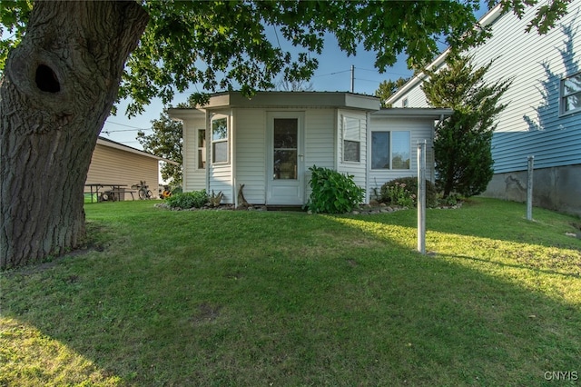 exterior space featuring a yard