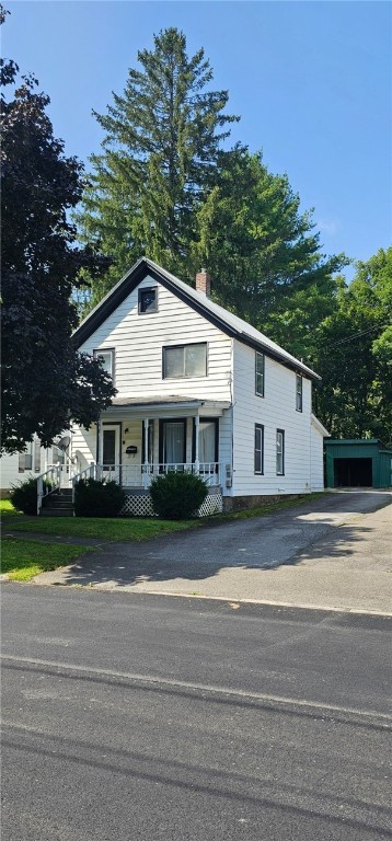 view of front of home featuring a porch