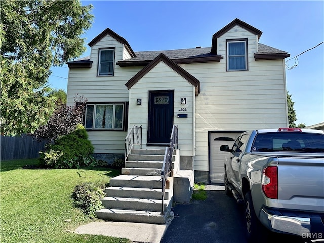 view of front facade with a front yard