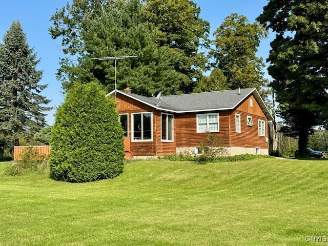 view of front of house with a front yard