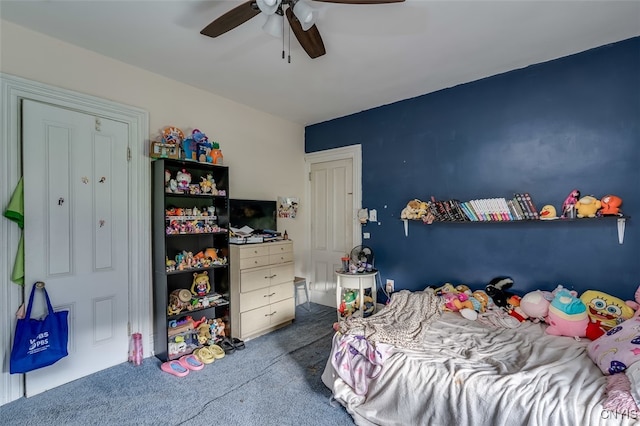 bedroom with ceiling fan