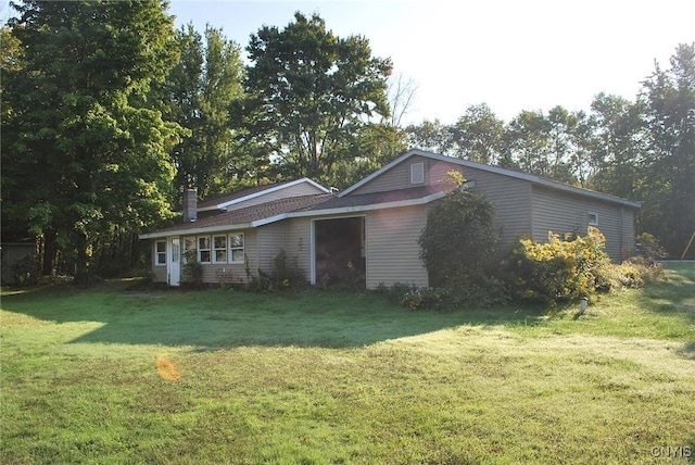 exterior space featuring a yard