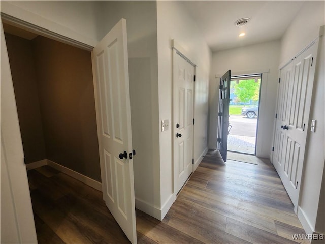 28 Glen Burn Trl, Ellicottville, NY 14731 - foyer with dark wood-style flooring, baseboards, and recessed lighting