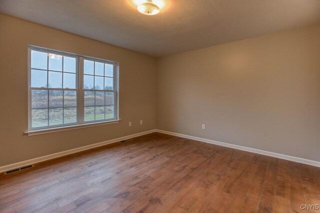 empty room featuring light hardwood / wood-style flooring