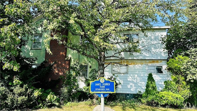8900 Lockport Rd, Niagara, NY 14304 - view of side of home