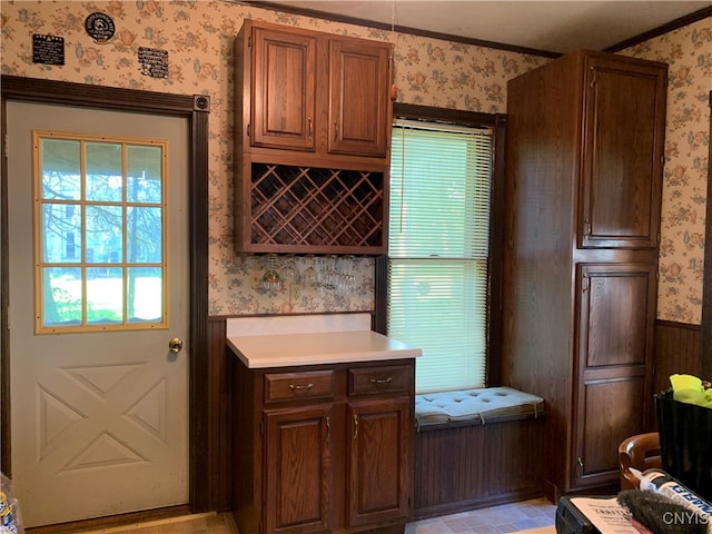 kitchen with ornamental molding