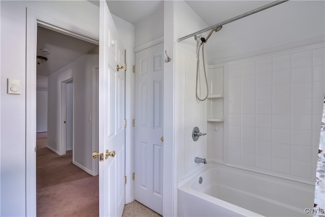 bathroom featuring shower / bath combo with shower curtain