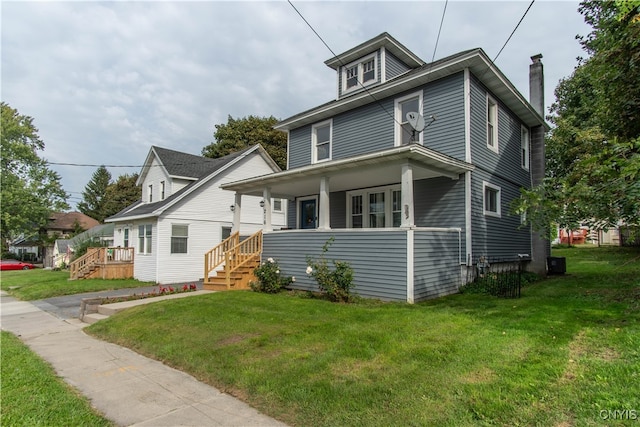 view of front of house featuring a front lawn