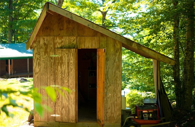 view of outdoor structure