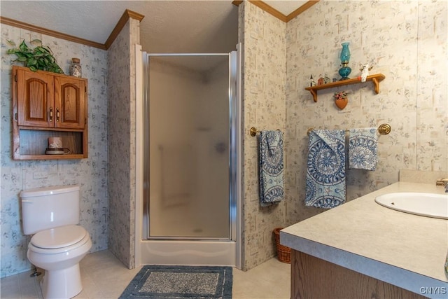 full bath with wallpapered walls, a shower with shower door, crown molding, and vanity