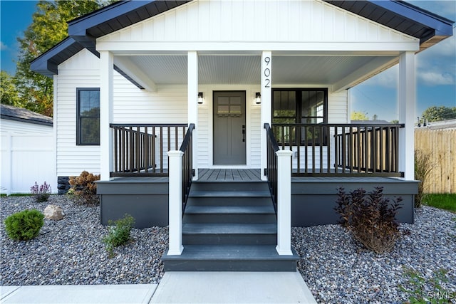 view of front of home with covered porch