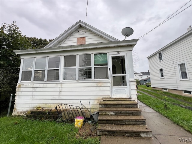 view of front of property