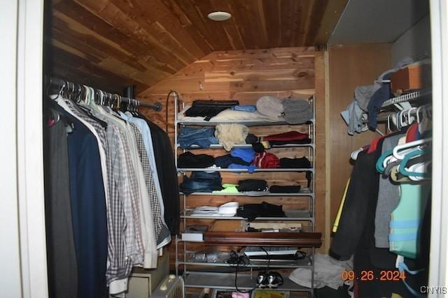 604 Oneida Lake Ave, Sullivan, NY 13032 - walk in closet featuring lofted ceiling