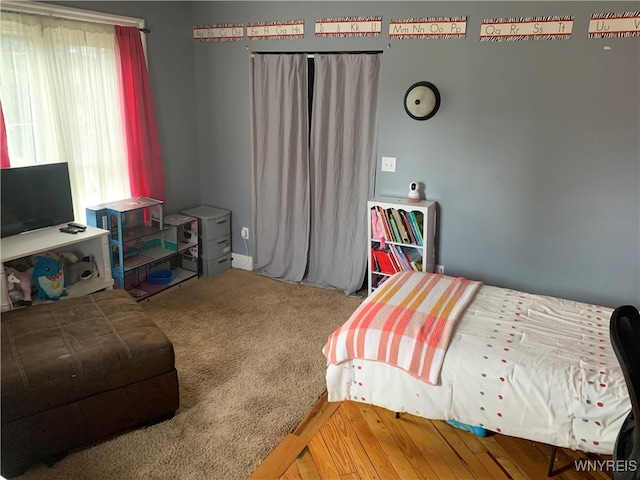 bedroom with carpet