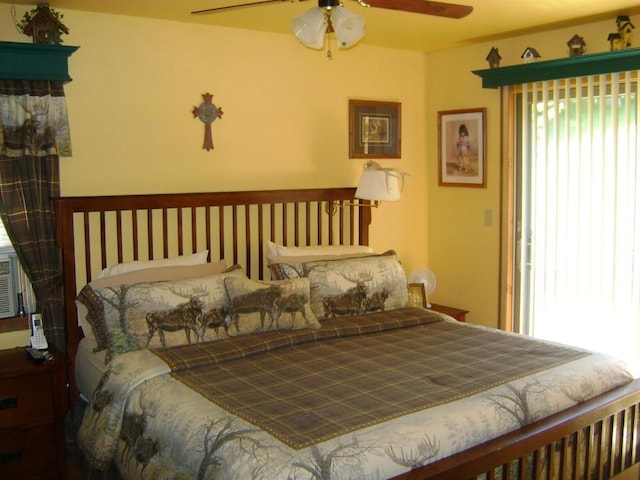 bedroom featuring ceiling fan