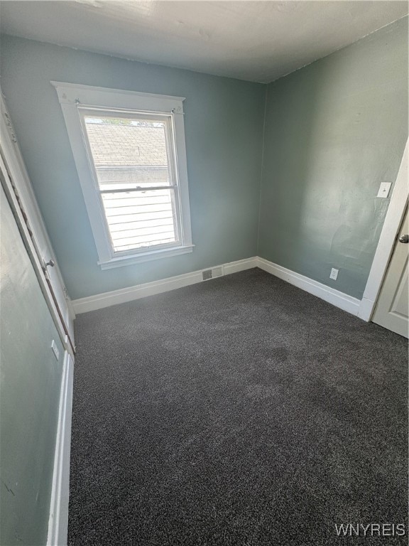 empty room with carpet