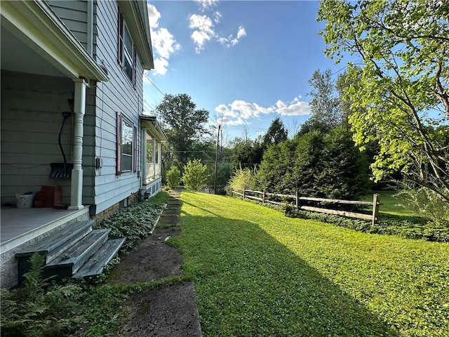 247 W Corydon St, Bradford-Town, PA 16701 - view of yard