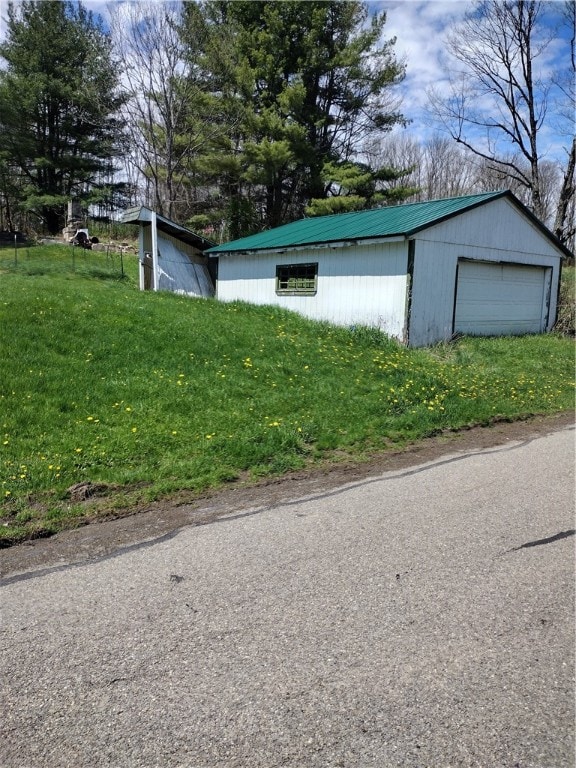 exterior space with a lawn