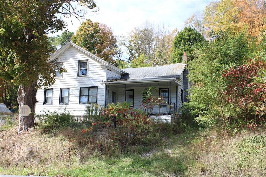 view of front of house featuring a porch