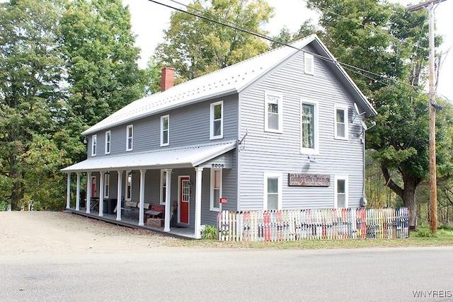 view of front of house featuring a porch