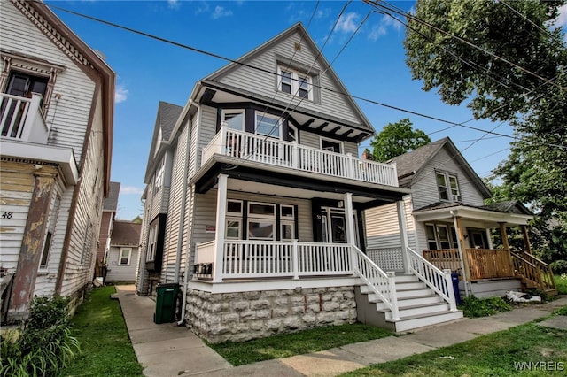 view of front facade featuring a porch