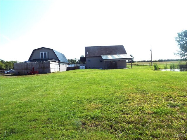 view of yard with a water view