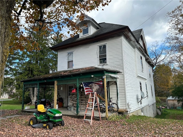 view of front of house