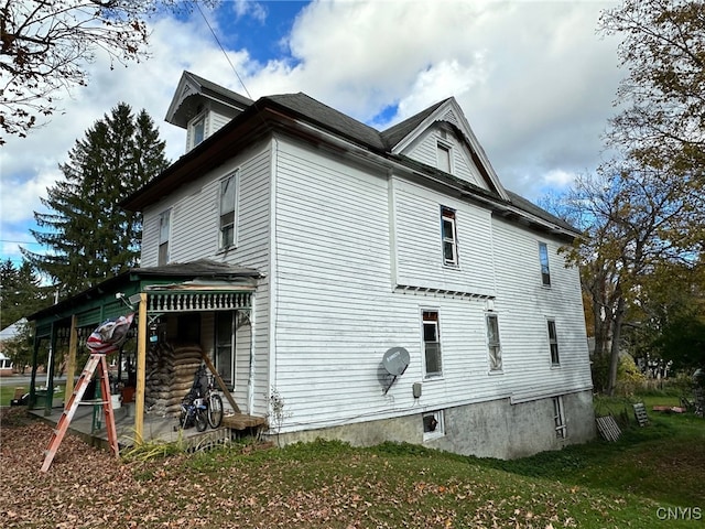 view of property exterior