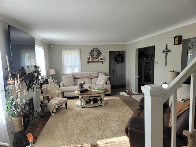 53 Orchard Pl, Bradford City, PA 16701 - living area with crown molding